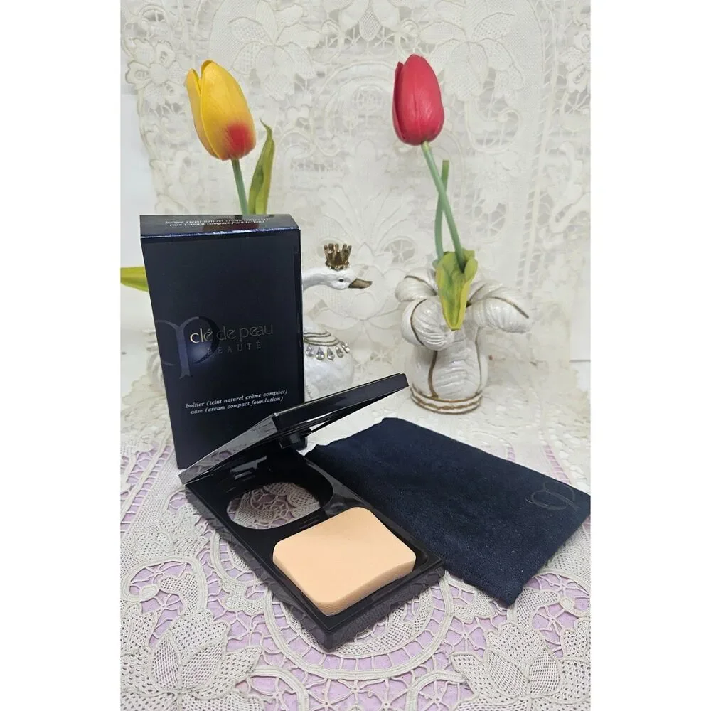 Cle De Peau | Cle De Peau | TEINT NATUREL CREAM FOUNDATION B20 New with Case